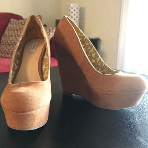 Olsenboye platform wedges